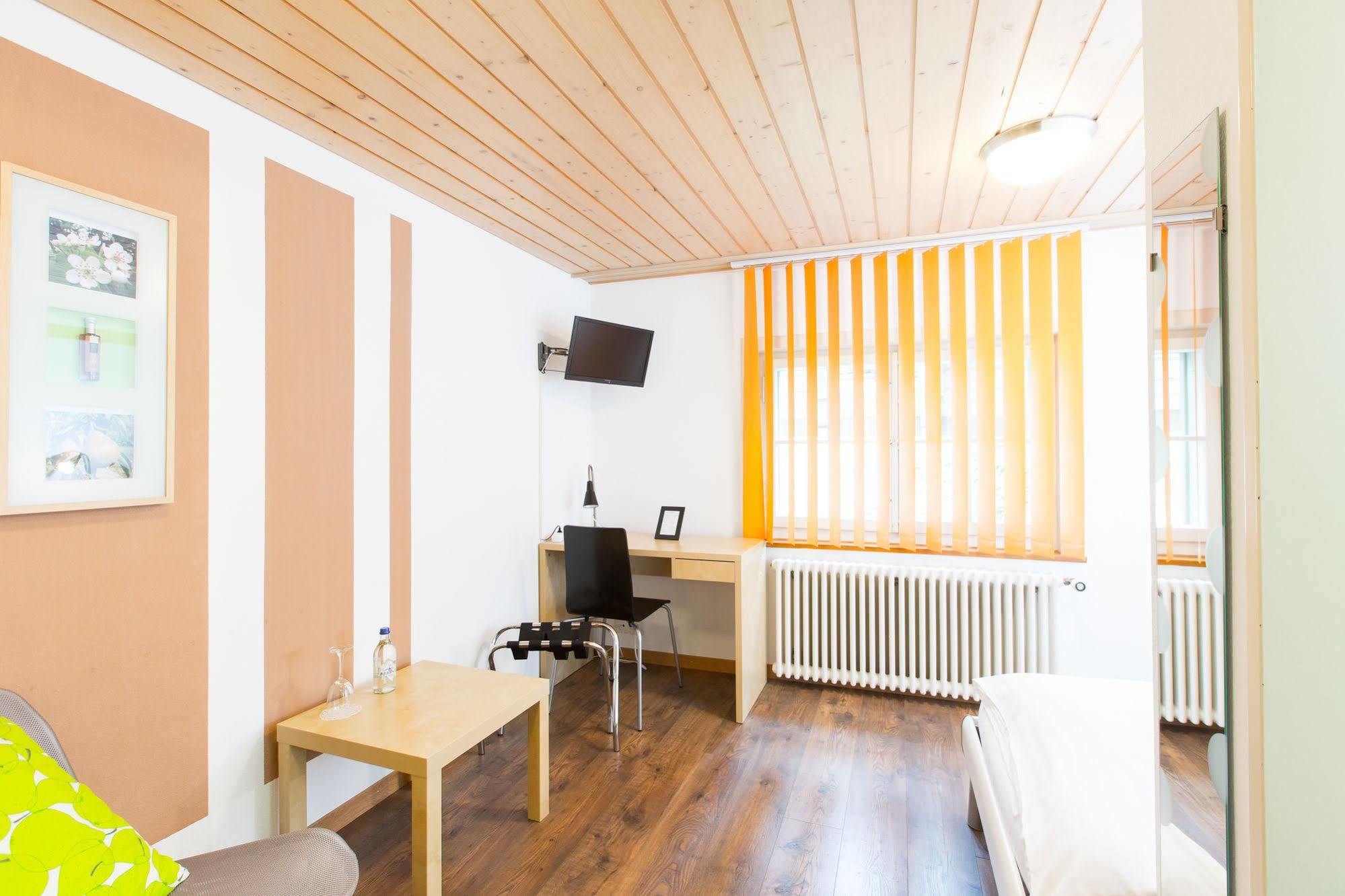 Ziegelhuesi Hotel, Stettlen Bei Bern Extérieur photo